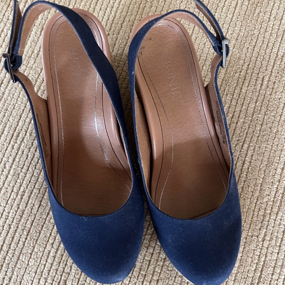 Vionic Navy Slingback Heels